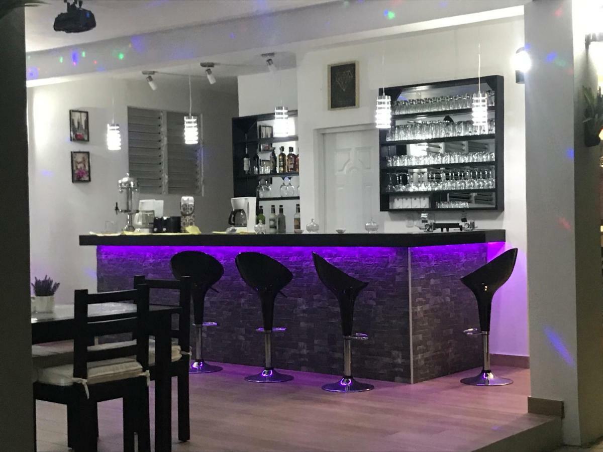 Diamond Hotel Кабарете Екстериор снимка